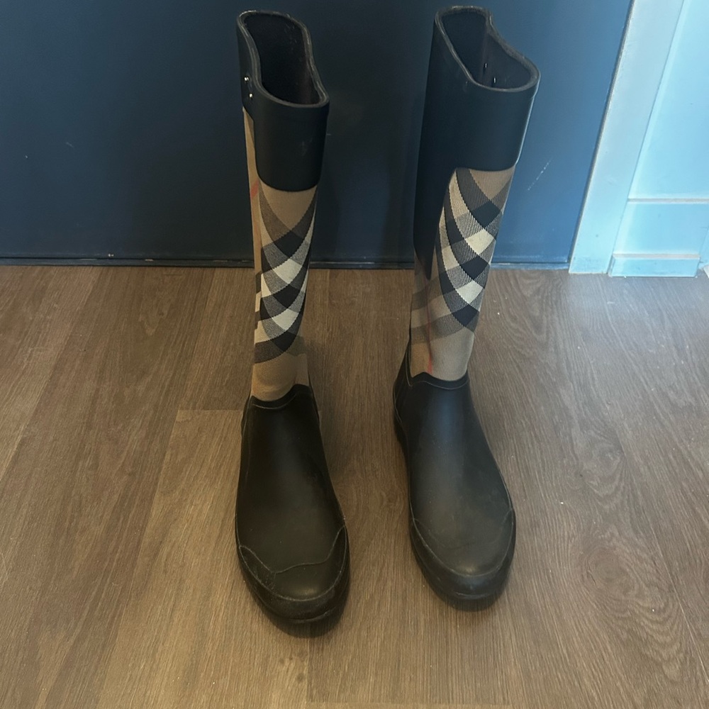 Burberry Black and Brown Checkered Boots